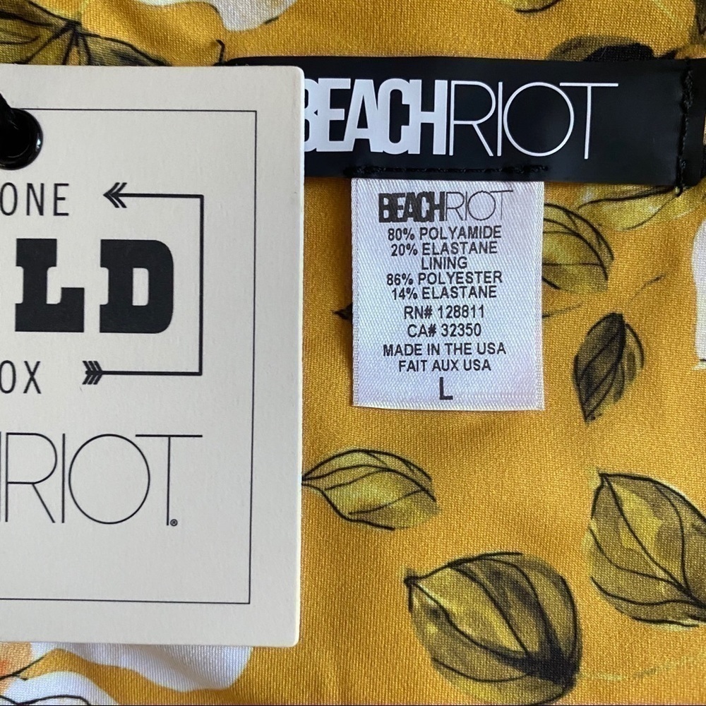 NWT Stone Cold Fox Beach Riot x Revolve - Picture 6 of 7